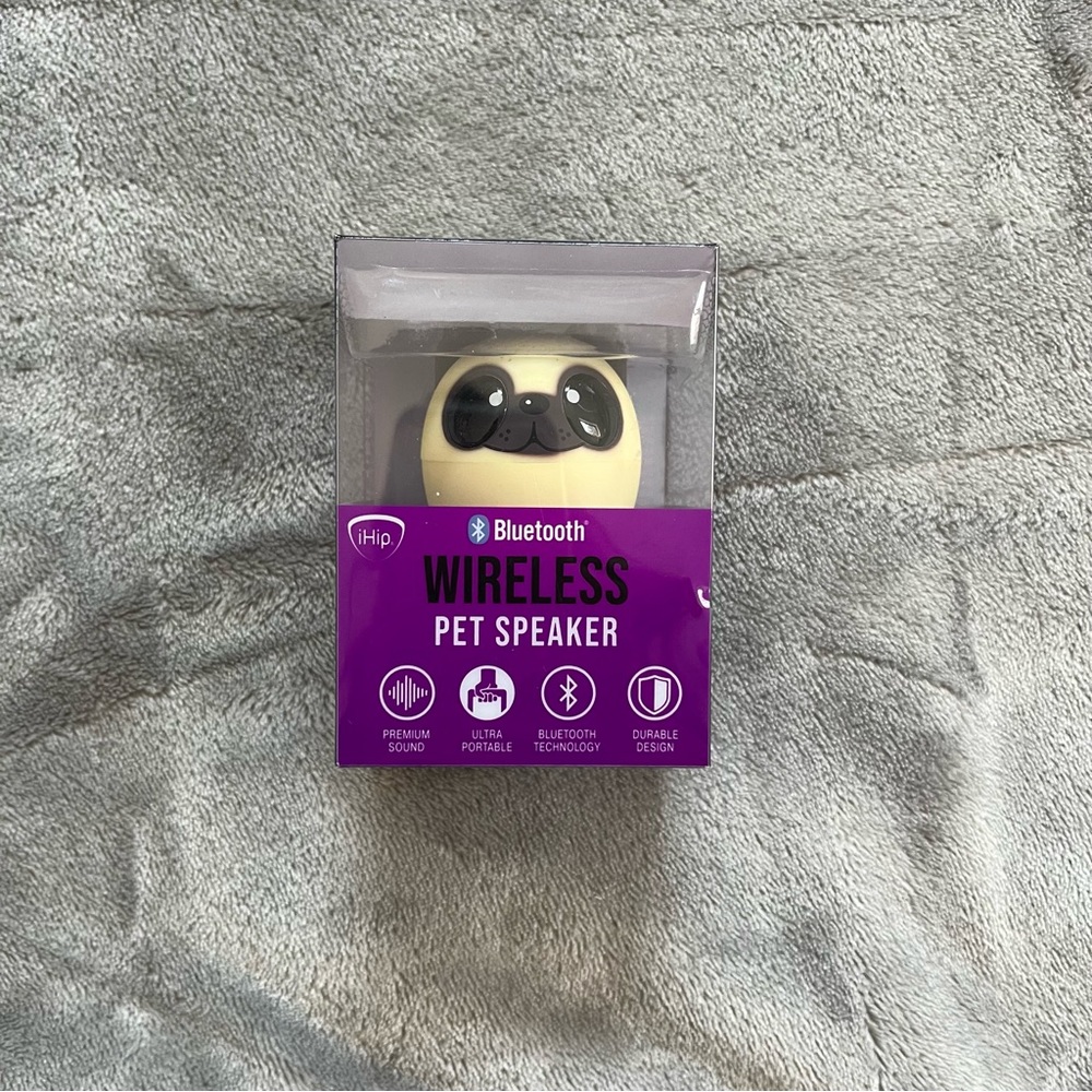 IHIP Bluetooth Wireless Pet Speaker (NEW) Otis the Dog about 2" tall
